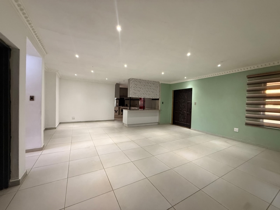5 Bedroom Property for Sale in Waterkloof North West